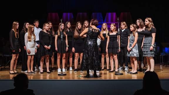 MPZ GŠ Rogaška Slatina, zborovodkinja Andreja Došler 