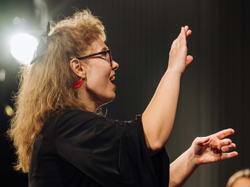 MPZ Medeja GŠ Zagorje ob Savi, zborovodkinja Špela Koprivšek 